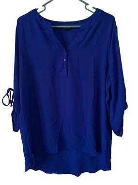 3/$20 Sami & Jo Blue Henley 3/4 Sleeve High Low Blouse